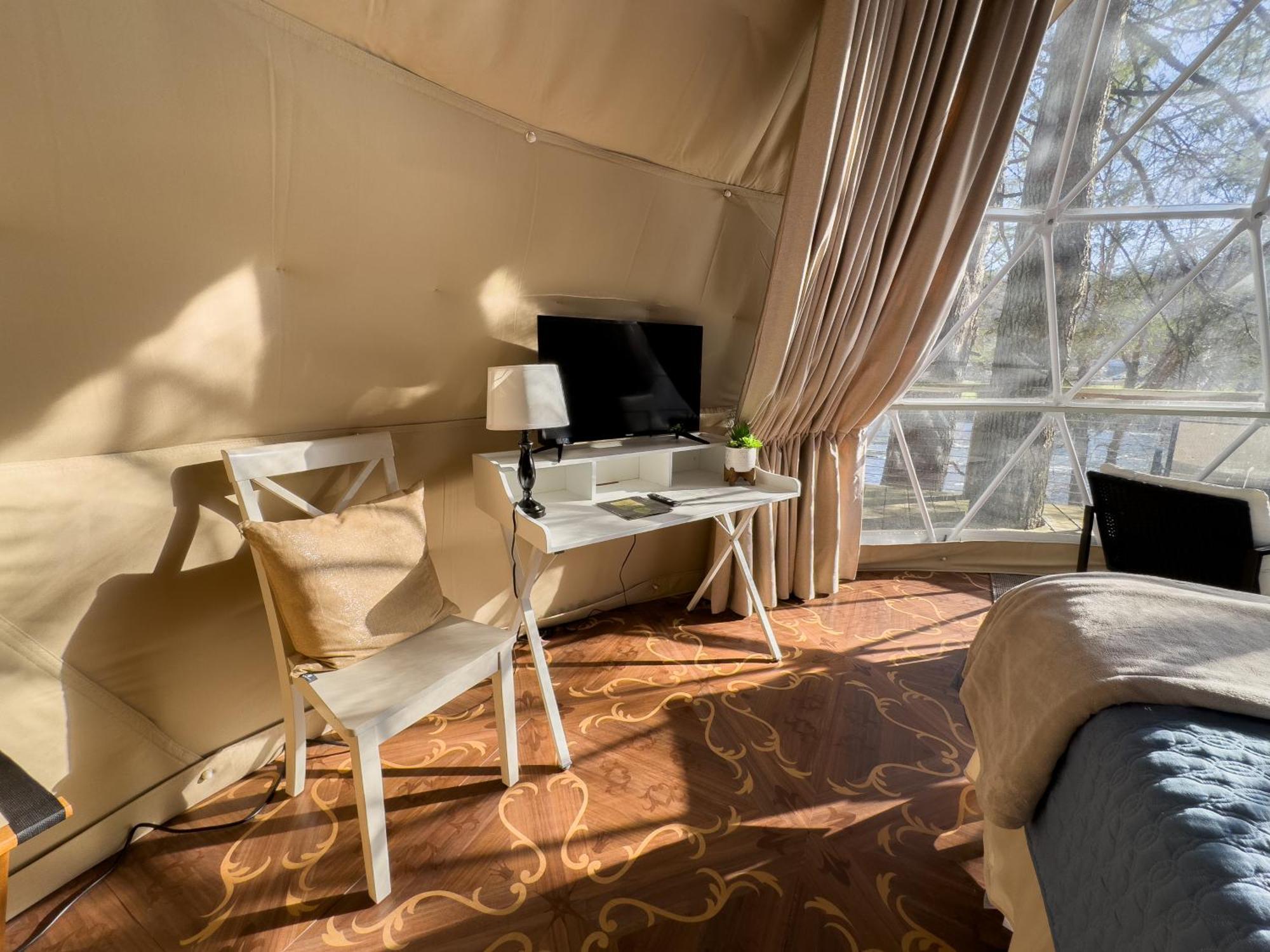 Elk River Hotel & Cafe Sutton Экстерьер фото