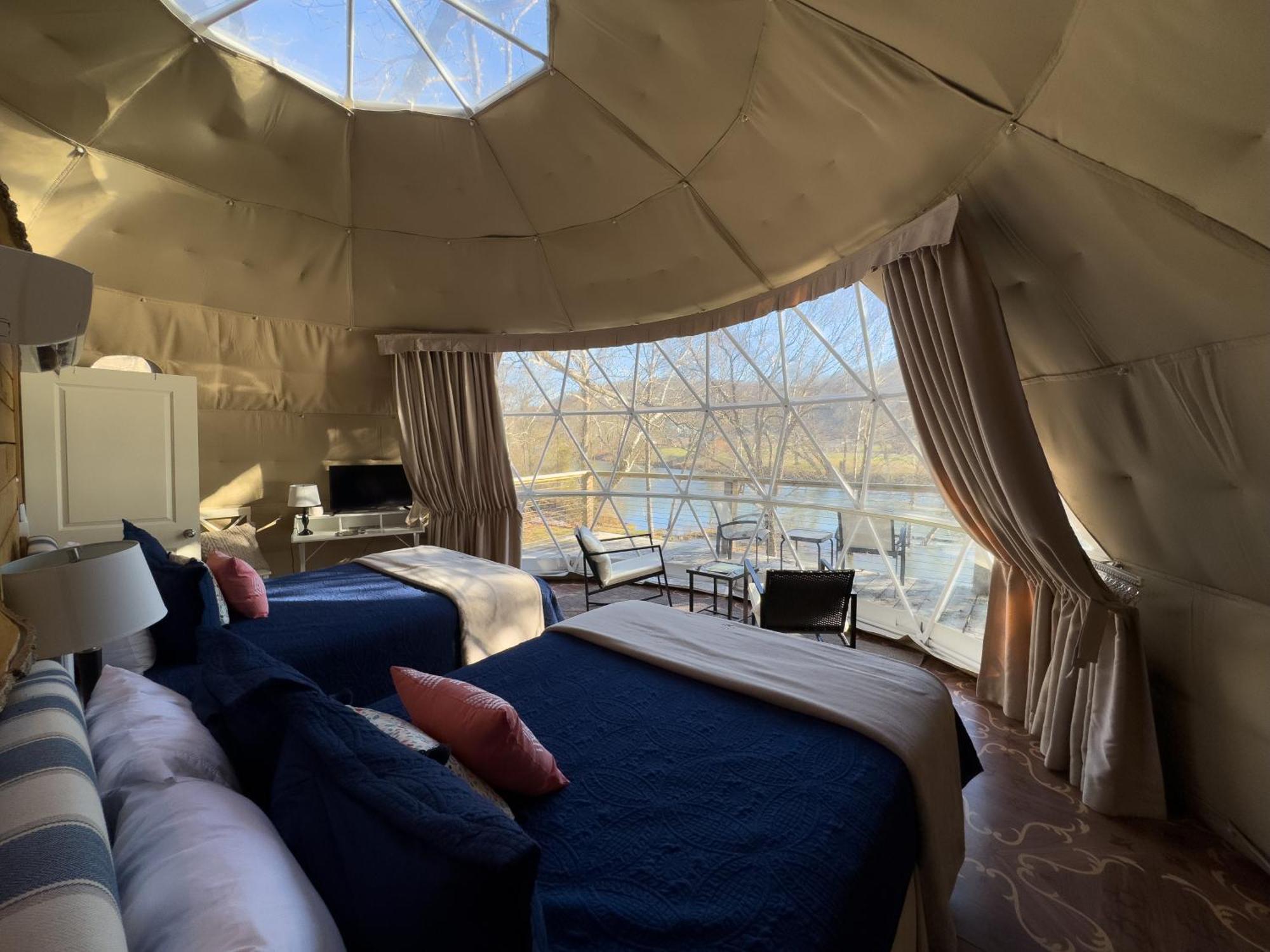 Elk River Hotel & Cafe Sutton Экстерьер фото